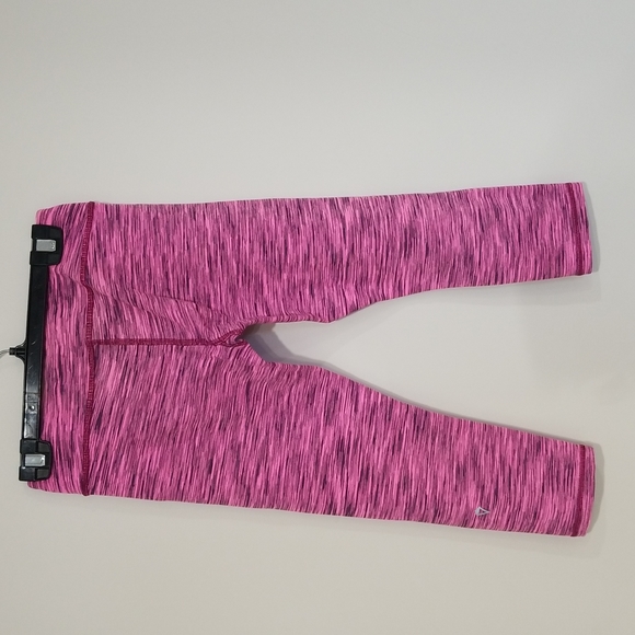 🌺 Ivivva 12 Capris Leggings - Picture 2 of 4